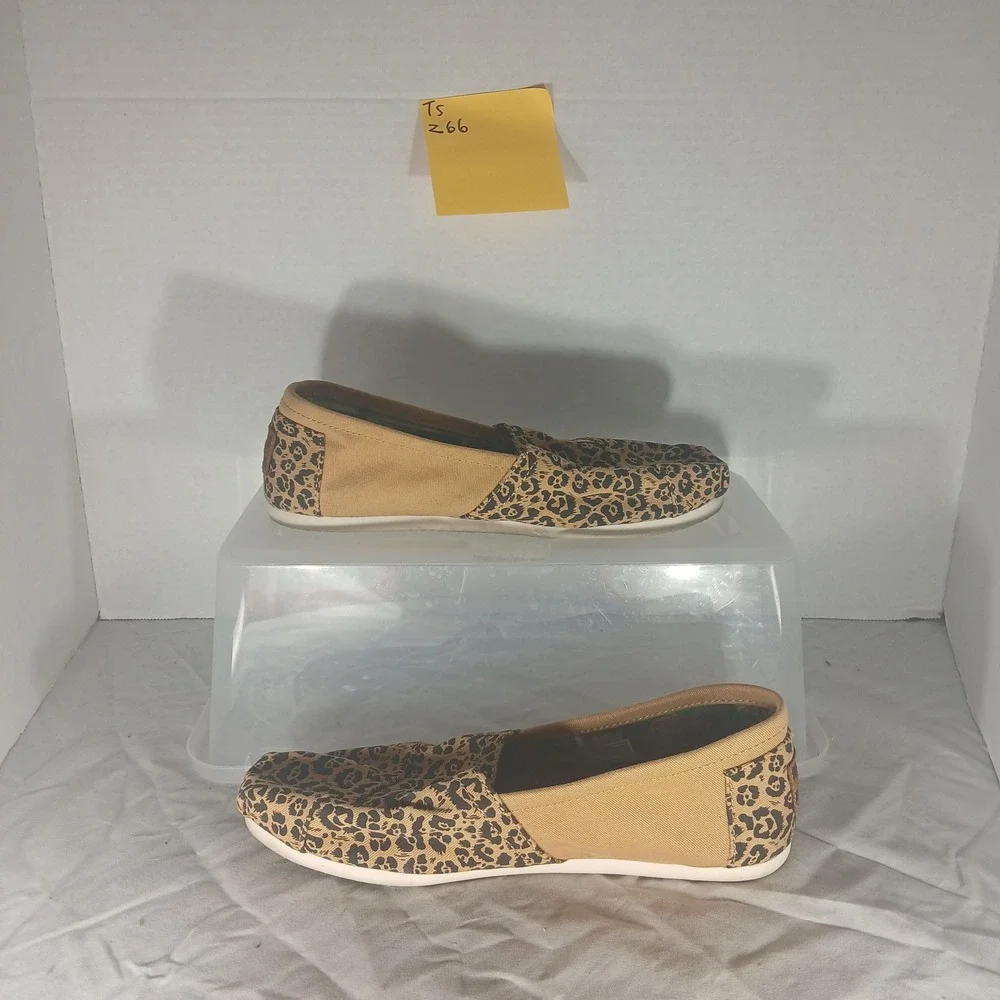 TOMS National Geographic Leopard Print Slip On Flats‎ Shoes Women's Size 7